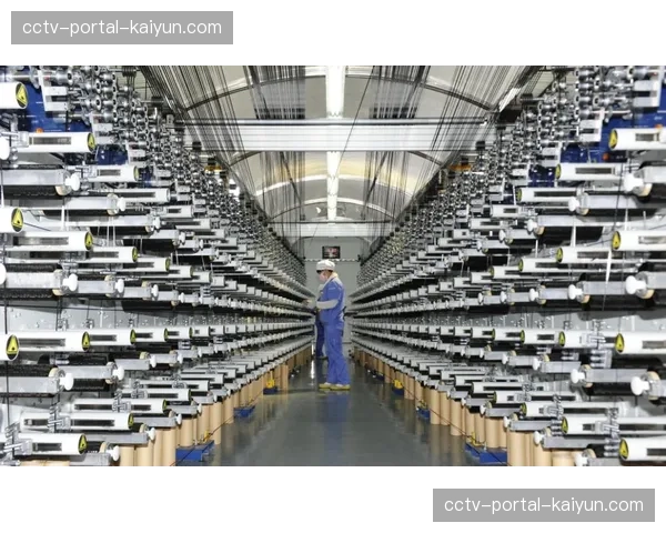 碳纤维材料短缺对全球羽毛球拍生产线的影响持续。